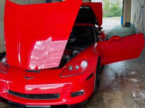 Used 2007 Chevrolet Corvette Z06 w/ Preferred Equipment Group image 1