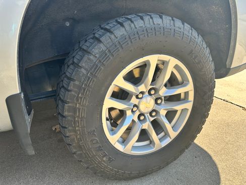 Used 2019 Chevrolet Silverado 1500 LTZ w/ LTZ Convenience Package image 22