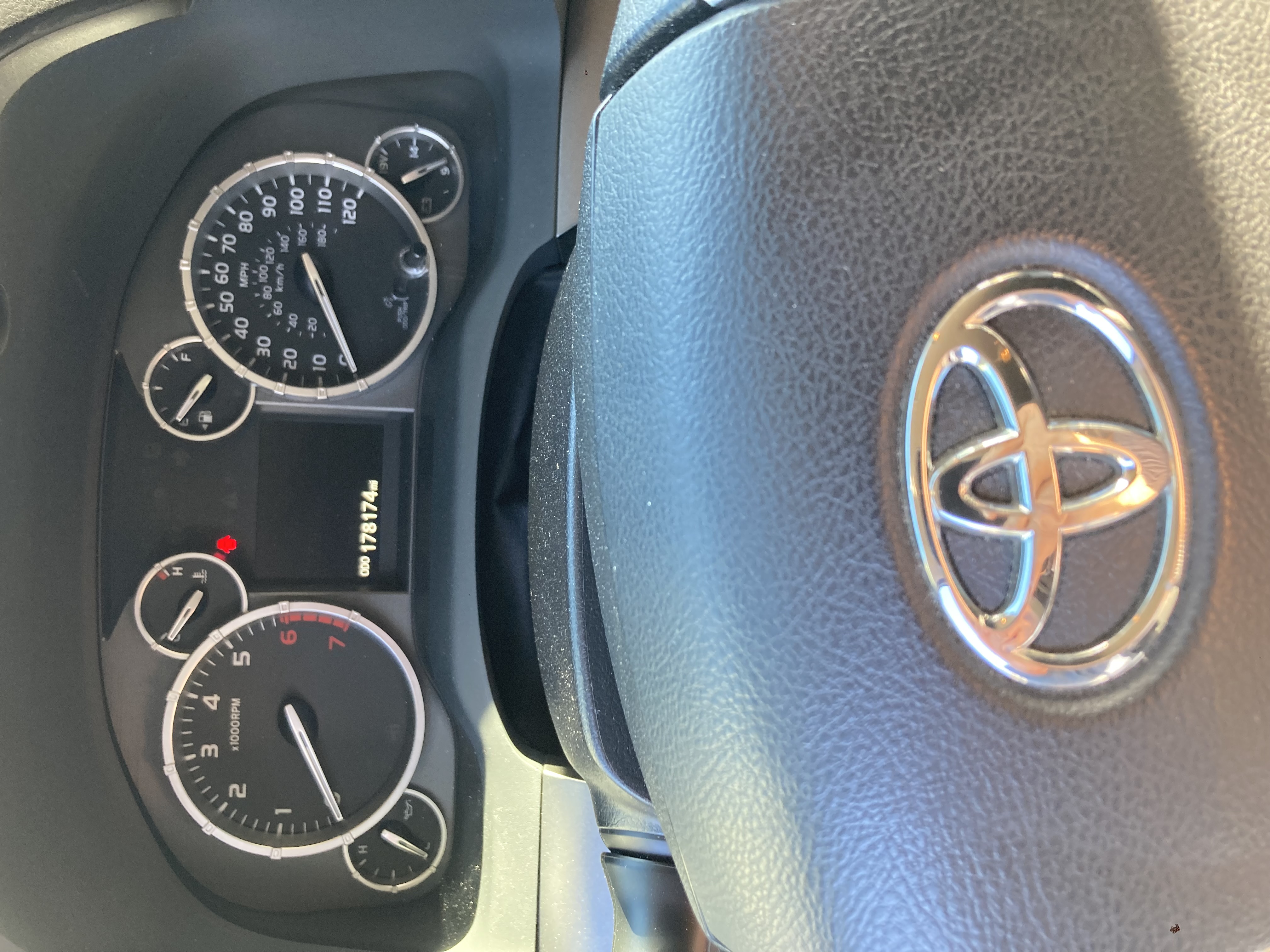 Used 2015 Toyota Tundra SR5 w/ SR5 Upgrade Package RWD image 11