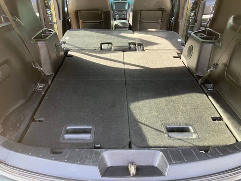 Used 2016 Ford Explorer XLT w/ Equipment Group 202A image 13