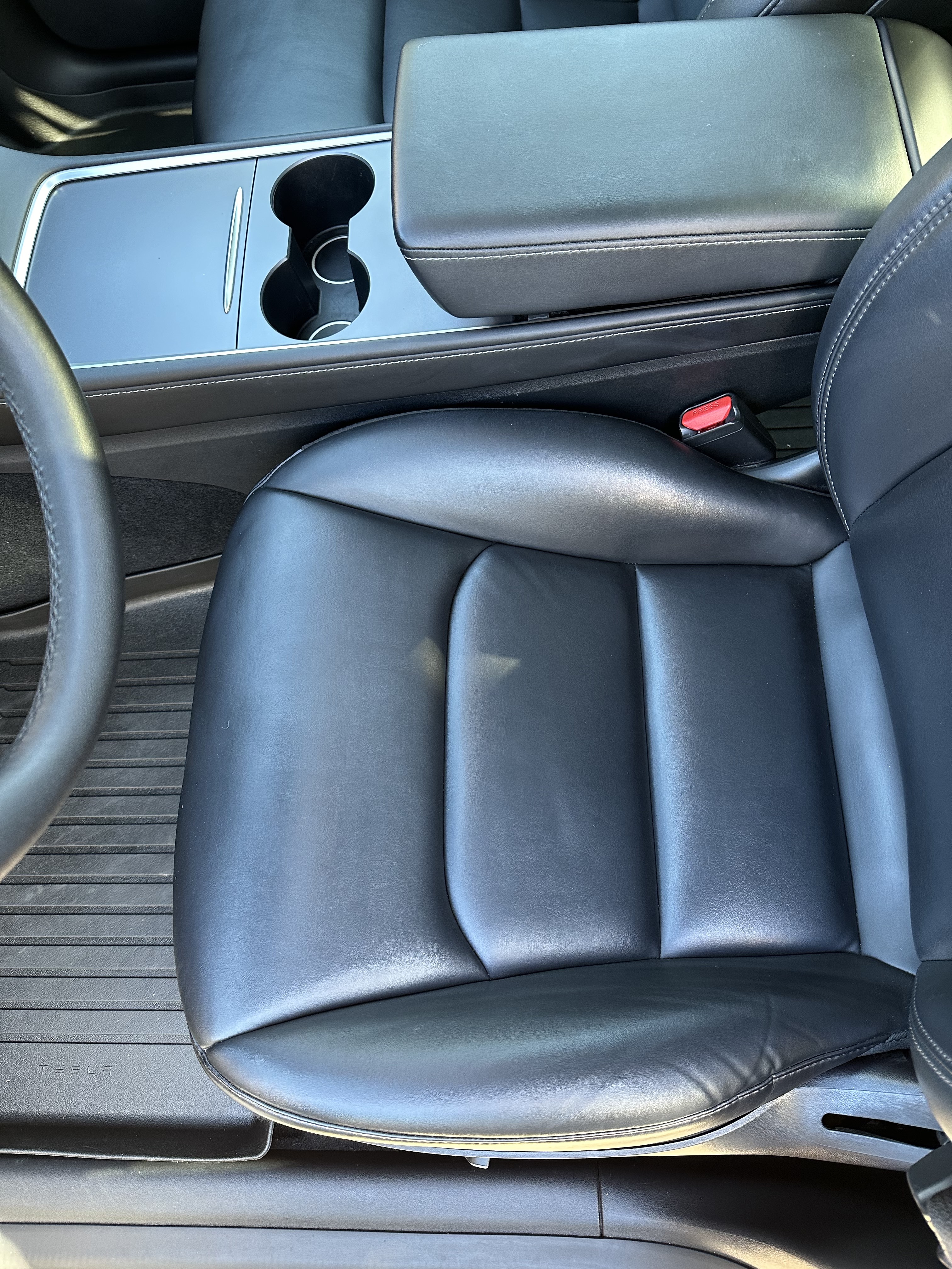 Used 2021 Tesla Model Y Long Range AWD/4WD image 11