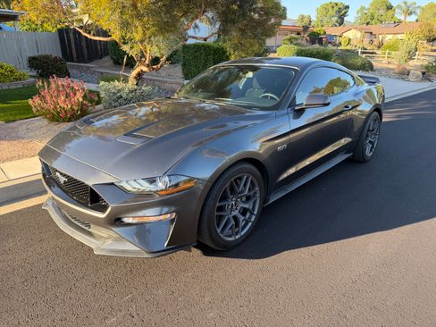 Used 2020 Ford Mustang GT RWD image 1