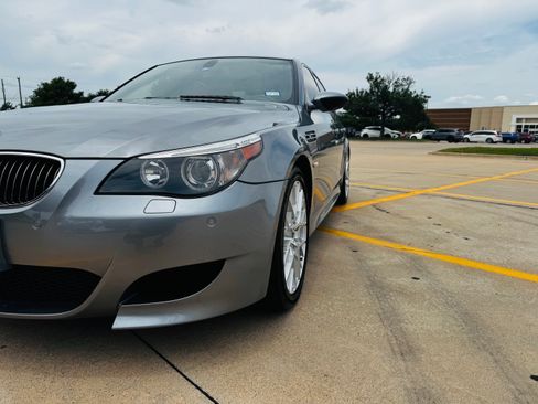Used 2006 BMW M5 RWD image 4