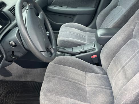 Used 1999 Toyota Camry LE FWD image 9