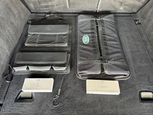 Used 2018 Land Rover Range Rover Sport HSE AWD/4WD image 16