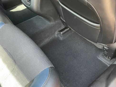 Used 2015 Chrysler 200 S w/ Comfort Group image 8