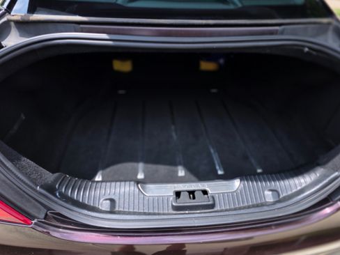 Used 2011 Jaguar XJ L RWD image 11