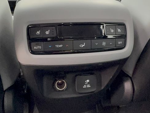 Used 2024 Hyundai Palisade SEL w/ Premium Package image 24