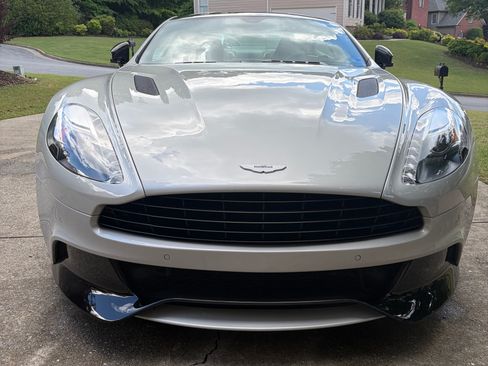 Used 2016 Aston Martin Vanquish Coupe RWD image 15