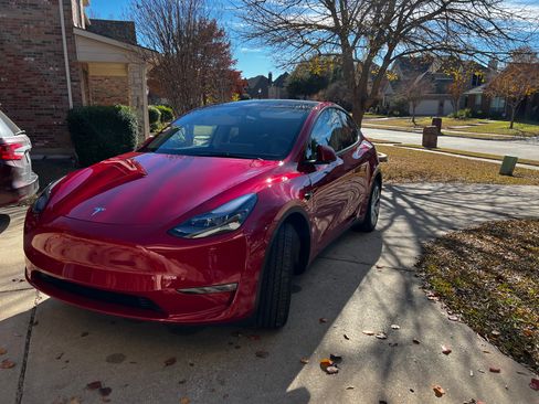 Used 2023 Tesla Model Y Long Range image 5