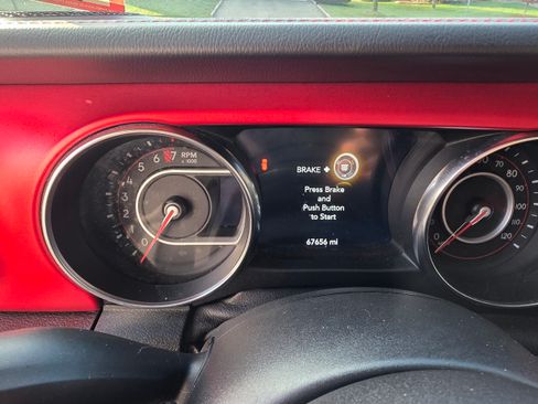 Used 2019 Jeep Wrangler Unlimited Rubicon w/ Steel Bumper Group image 7