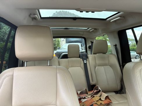 Used 2013 Land Rover LR4 HSE LUX AWD/4WD image 9