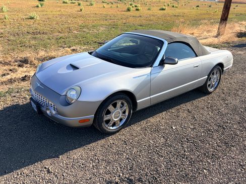 Used 2005 Ford Thunderbird RWD image 15