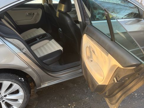 Used 2009 Volkswagen CC Sport image 23