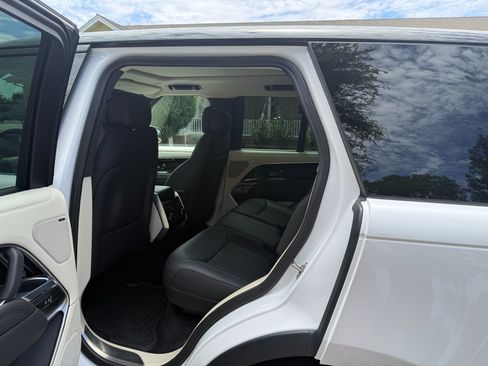 Used 2024 Land Rover Range Rover SE AWD/4WD image 30