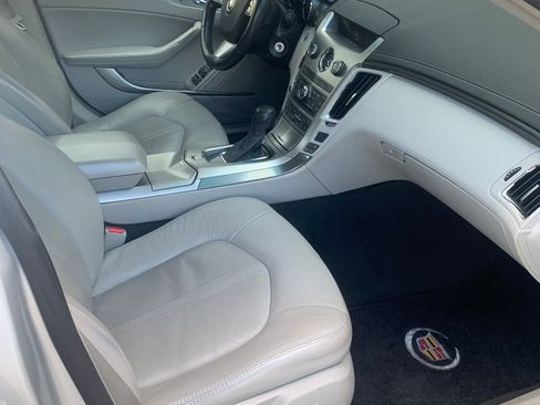 Used 2010 Cadillac CTS Performance image 10