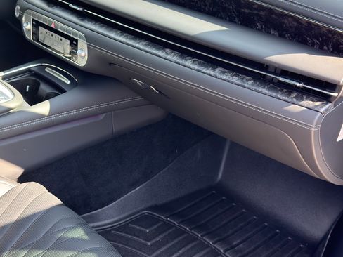 Used 2024 Genesis G90 3.5T image 17