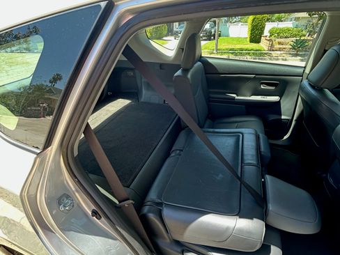 Used 2013 Toyota Prius V Five FWD image 10
