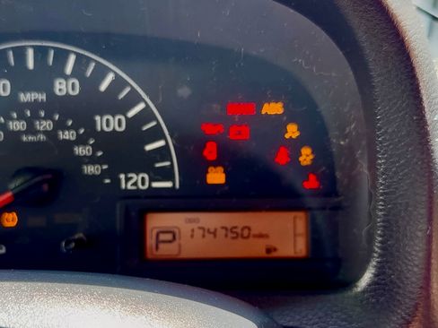 Used 2015 Nissan NV200 SV w/ Back Door Glass Package FWD image 27