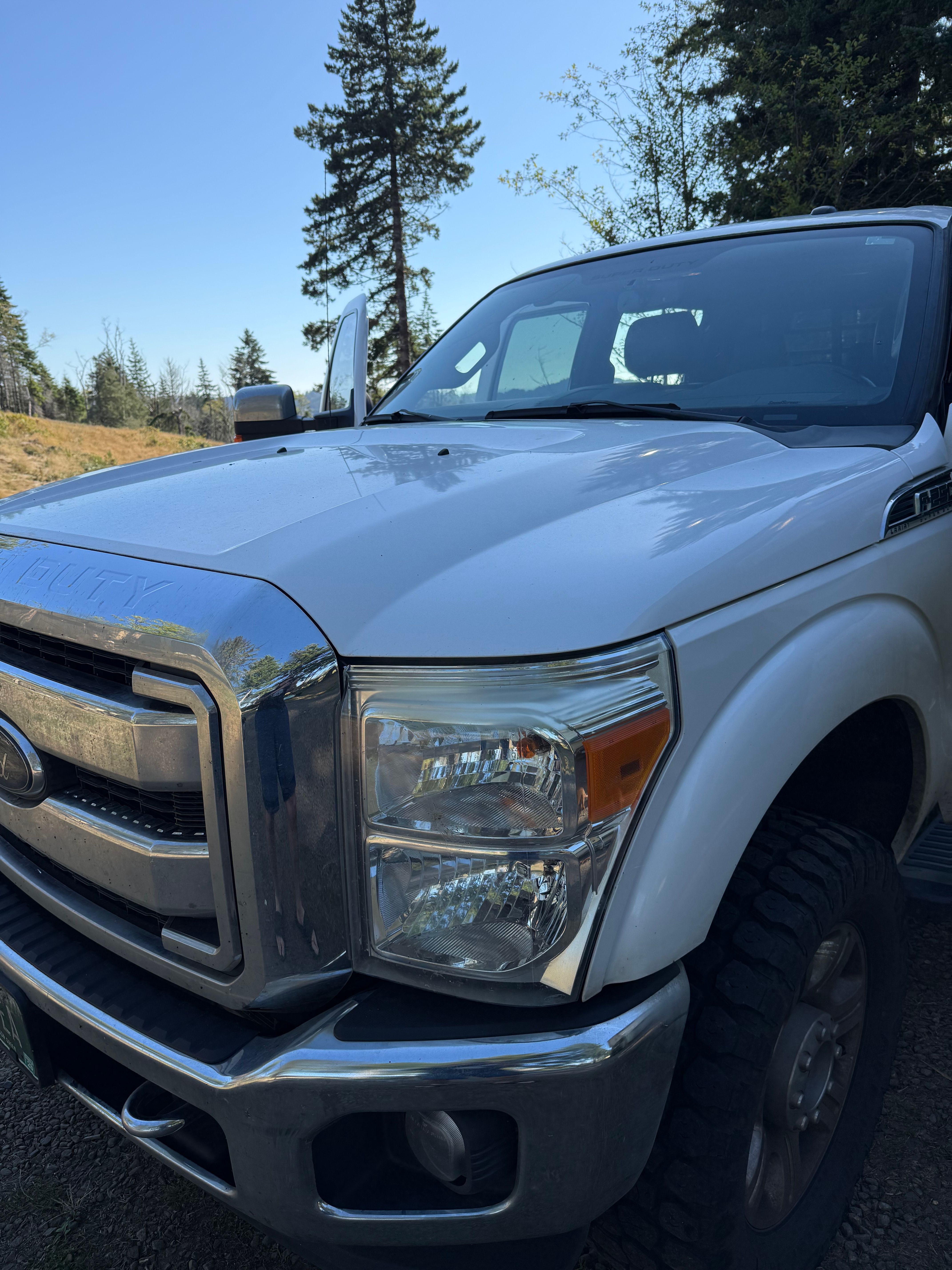 Used 2015 Ford F250 Lariat w/ Lariat Ultimate Package AWD/4WD image 5