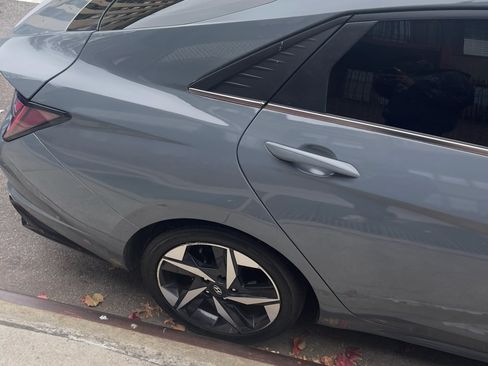 Used 2023 Hyundai Elantra Limited image 9