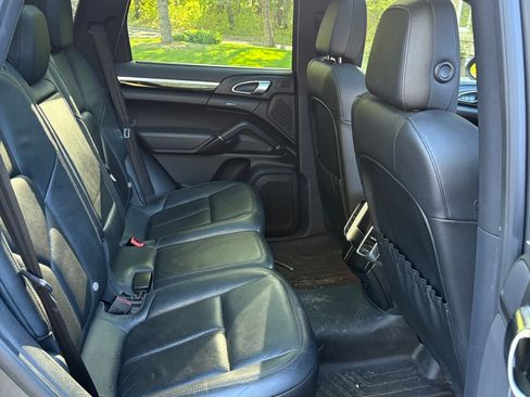 Used 2013 Porsche Cayenne Diesel AWD/4WD image 12