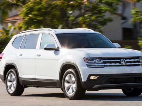 Used 2018 Volkswagen Atlas SE image 2