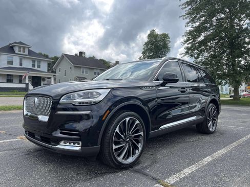 Used 2020 Lincoln Aviator Reserve w/ Equipment Group 202A AWD/4WD image 2