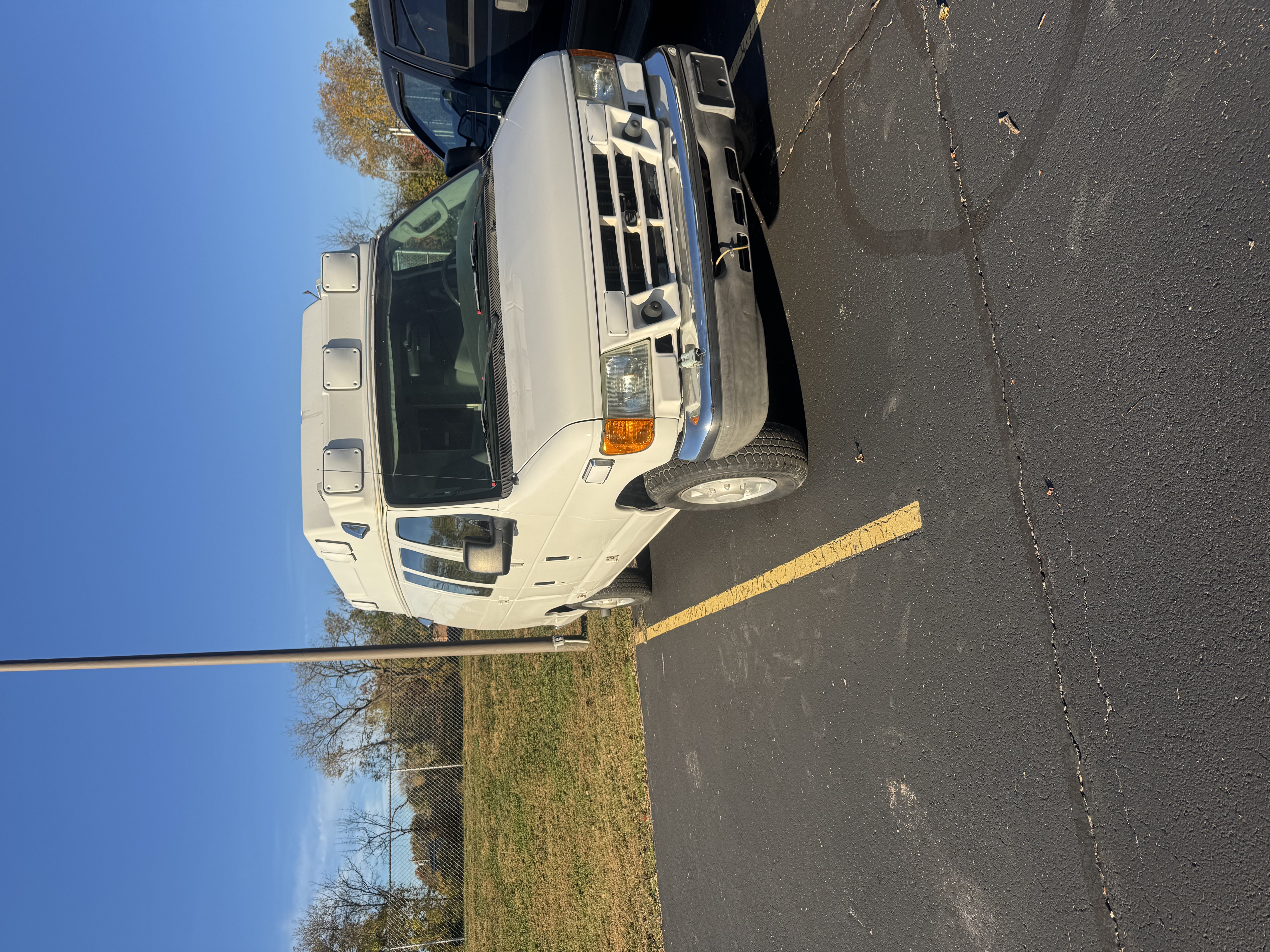 Used 2007 Ford E-350 and Econoline 350 Extended Super Duty RWD image 9