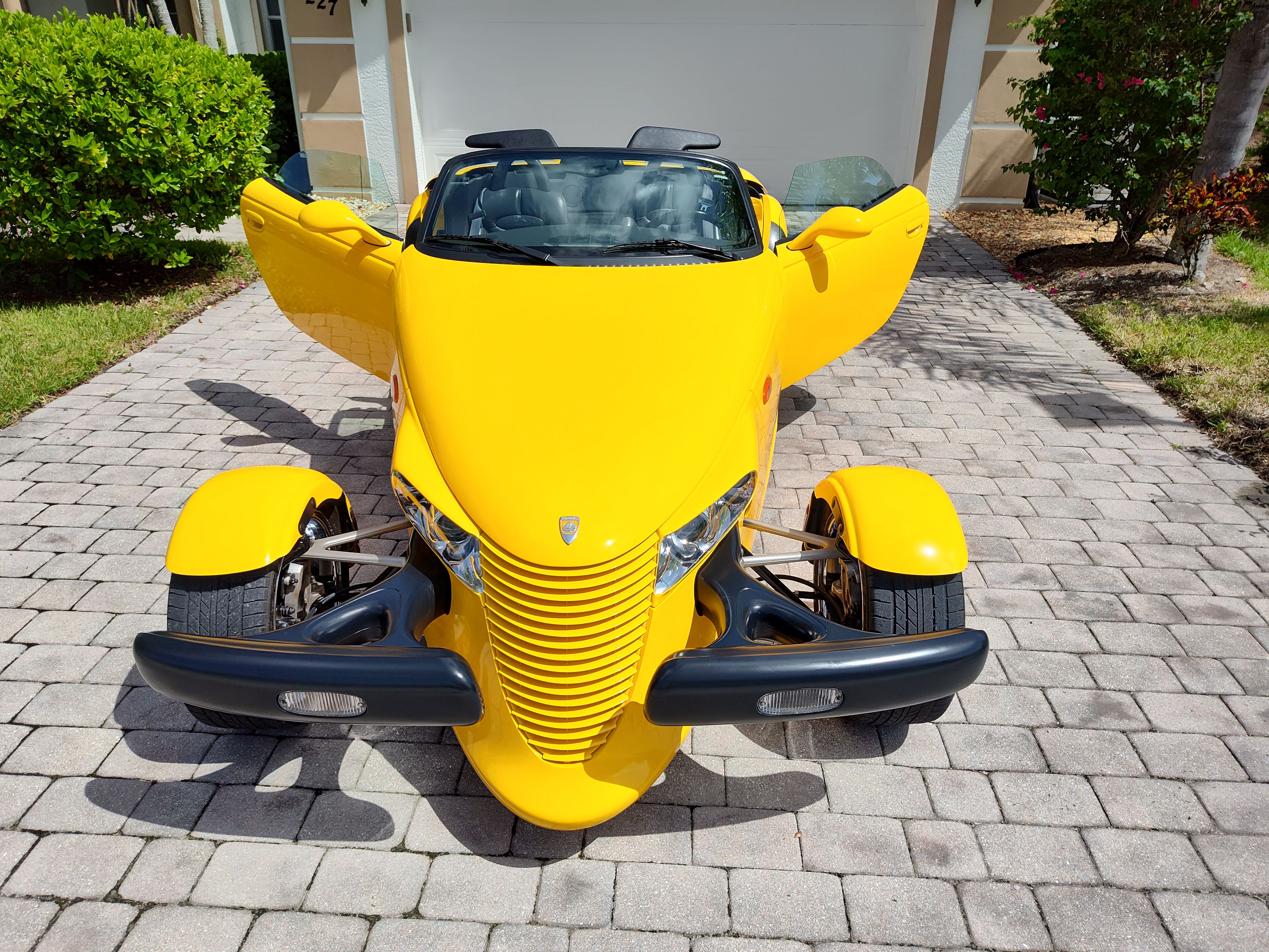 Used 2000 Plymouth Prowler RWD image 10