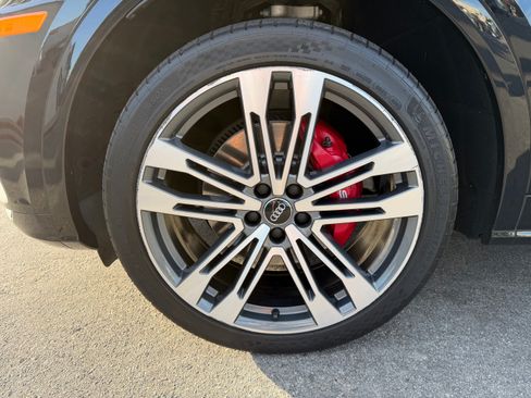 Used 2018 Audi SQ5 Premium Plus w/ S Sport Package image 11