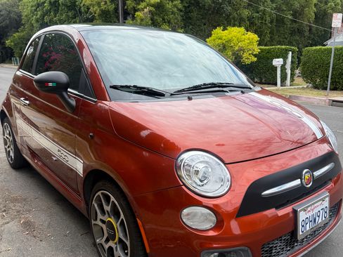 Used 2012 FIAT 500 Sport w/ Safety & Convenience Pkg image 2