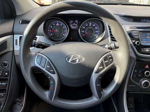 Used 2016 Hyundai Elantra SE w/ Option Group 02 image 14