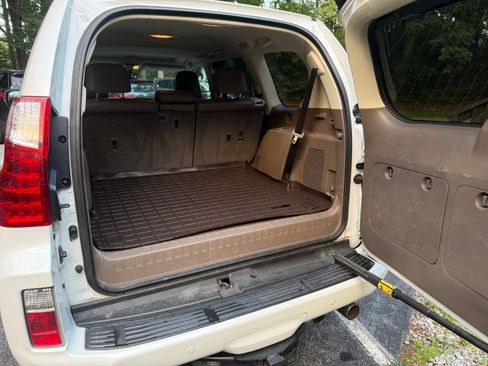 Used 2010 Lexus GX 460 AWD/4WD image 18