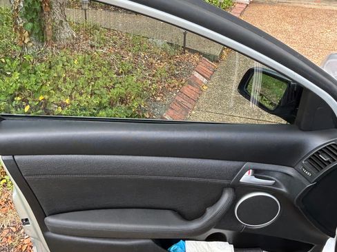 Used 2009 Pontiac G8 GT w/ Premium Package image 11