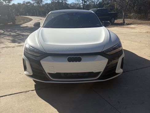 Used 2024 Audi e-tron GT Premium Plus image 1