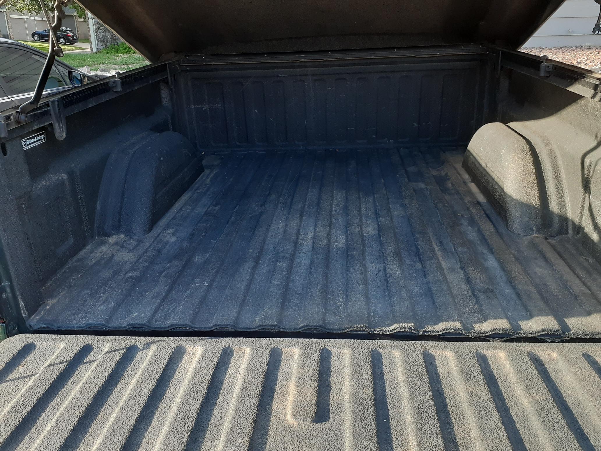 Used 2005 GMC Sierra 1500 SLE w/ Off-Road Package AWD/4WD image 14