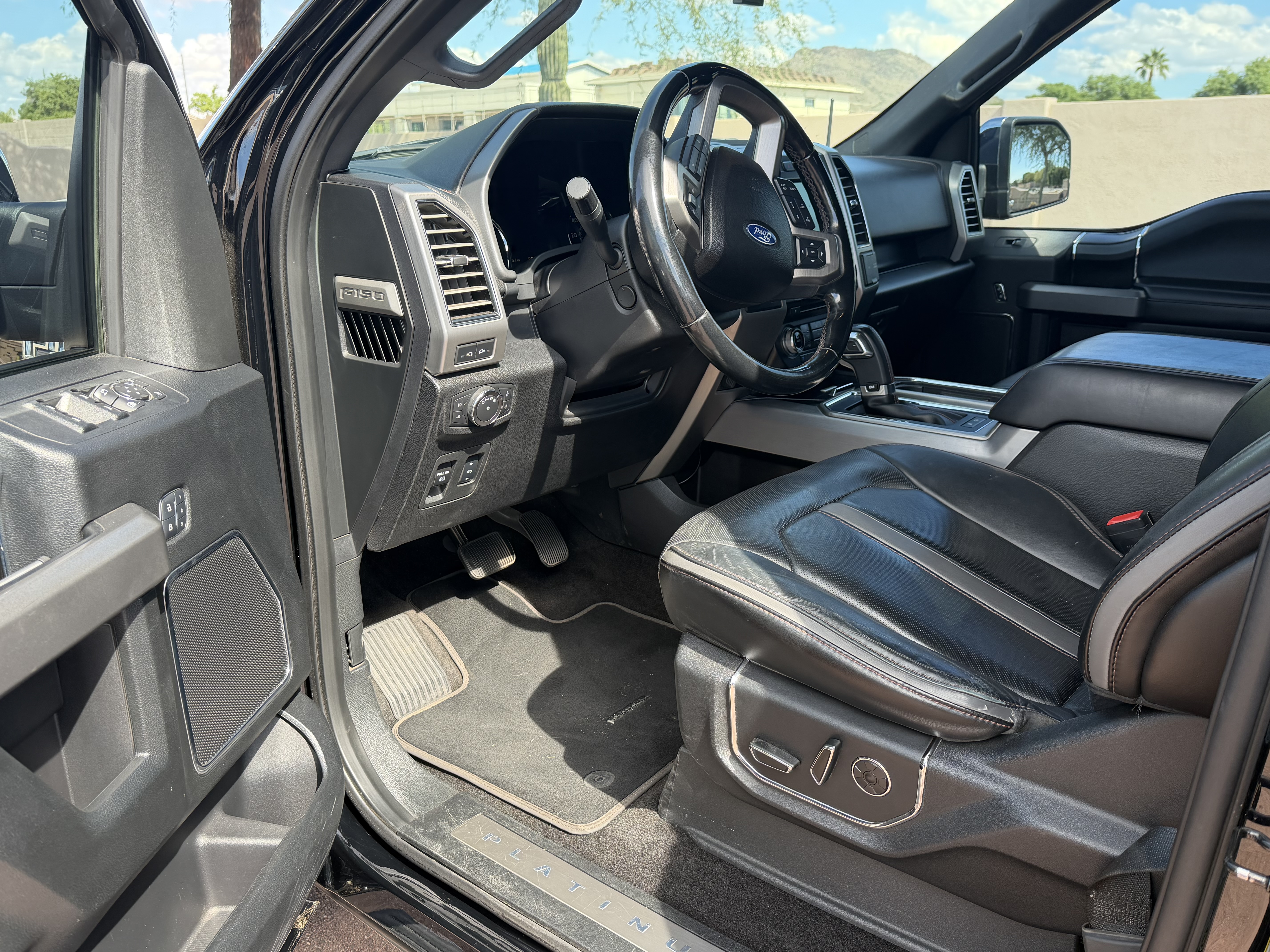 Used 2018 Ford F150 Platinum w/ Equipment Group 701A Luxury AWD/4WD image 8