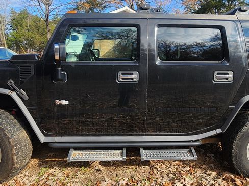 Used 2003 HUMMER H2 Luxury w/ Preferred Equipment Group image 2