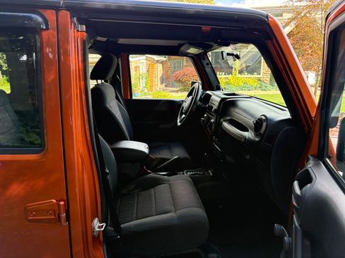 Used 2011 Jeep Wrangler Unlimited Sport AWD/4WD image 14
