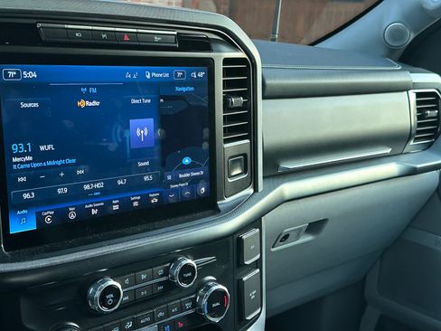 Used 2022 Ford F150 Limited image 8