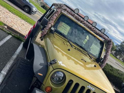 Used 2007 Jeep Wrangler Unlimited Sahara w/ Dual Top Group image 4