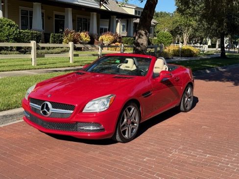 Used 2014 Mercedes-Benz SLK 250 image 27
