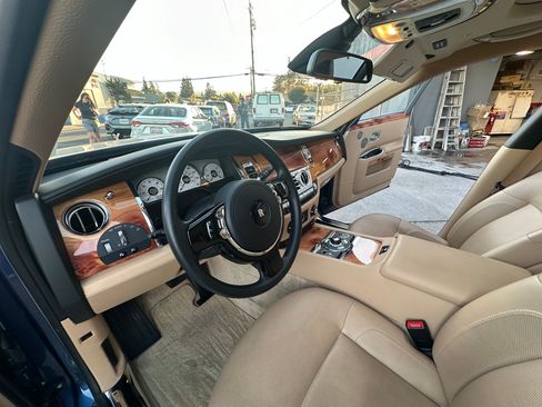 Used 2012 Rolls-Royce Ghost Sedan 4D image 9