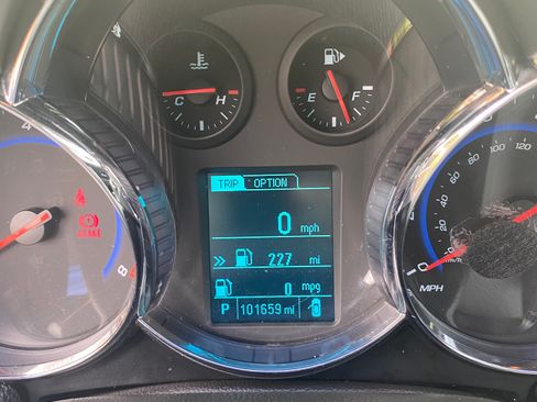 Used 2016 Chevrolet Cruze LT w/ RS Package FWD image 13