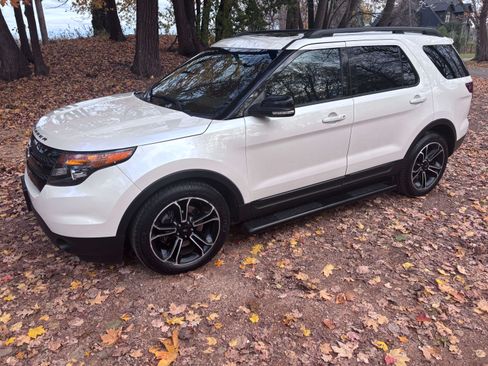 Used 2015 Ford Explorer Sport w/ Equipment Group 401A image 9