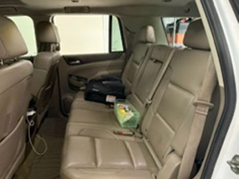 Used 2016 GMC Yukon SLT w/ HD Trailering Package AWD/4WD image 6