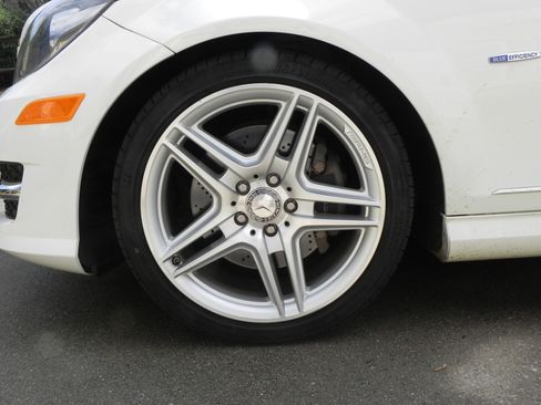 Used 2012 Mercedes-Benz C 350 Sport image 26