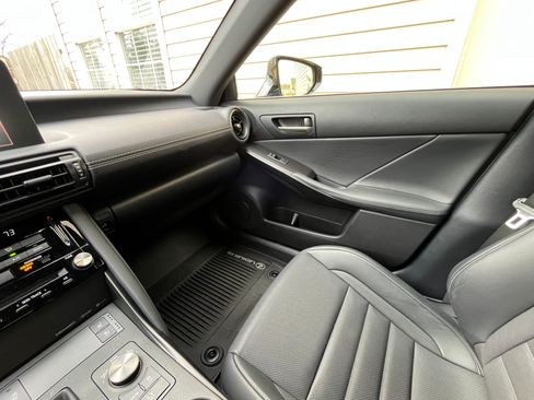 Used 2023 Lexus IS 350 F Sport image 16