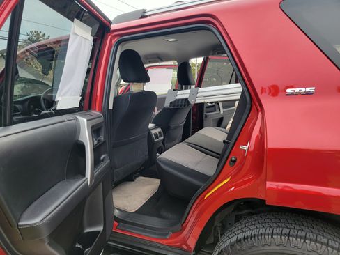 Used 2020 Toyota 4Runner SR5 image 11